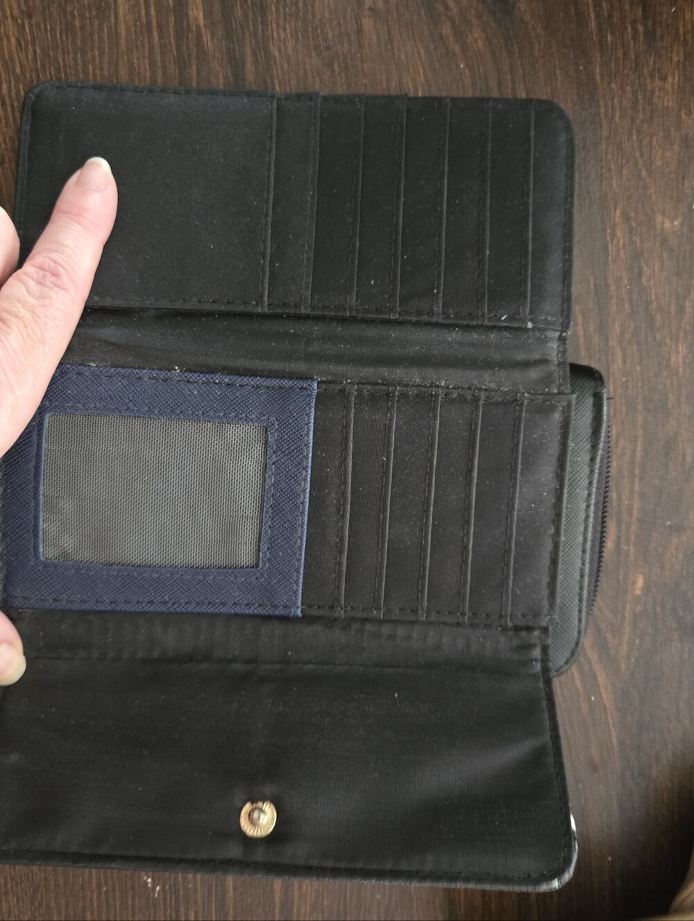 Wallet - Picture 3 of 4